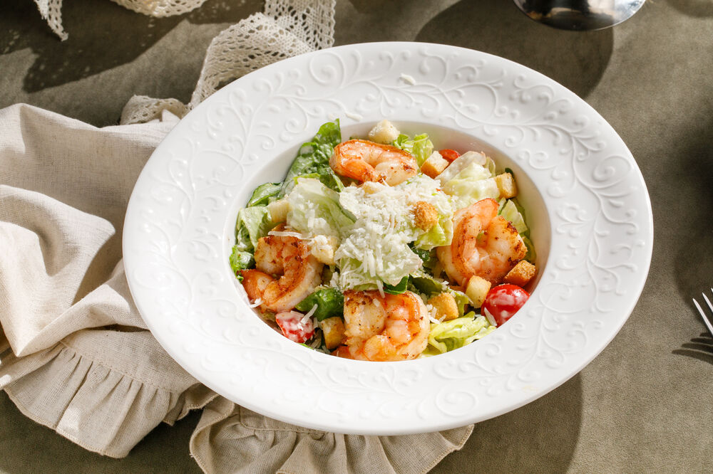  Caesar salad with shrimp