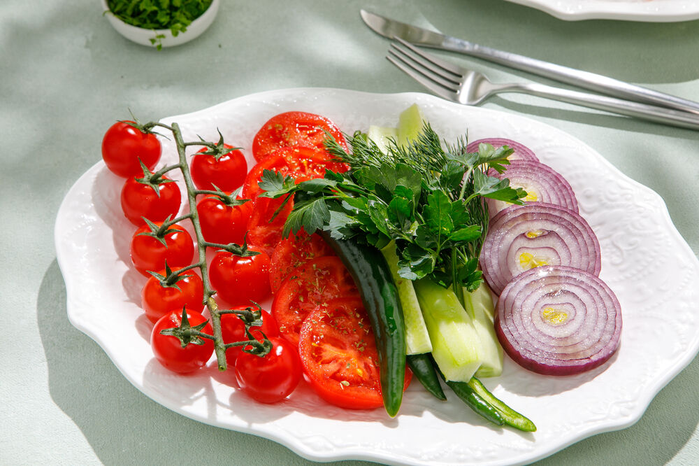  Seasonal vegetables with garden herbs