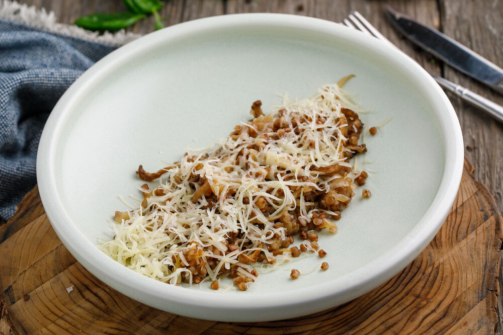Buckwheat with Parmesan and oyster mushrooms