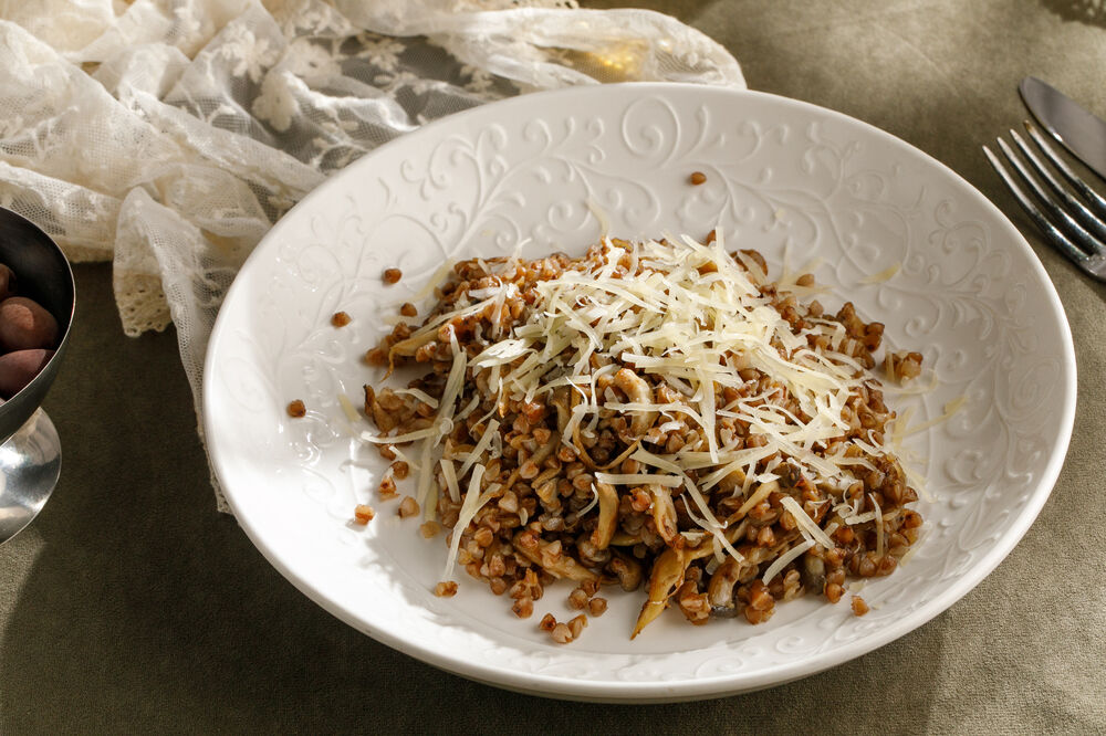 Buckwheat with Parmesan and oyster mushrooms
