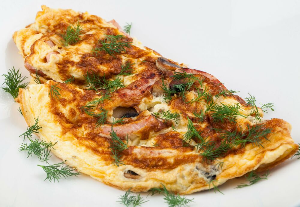 Omelette with ham and mushrooms