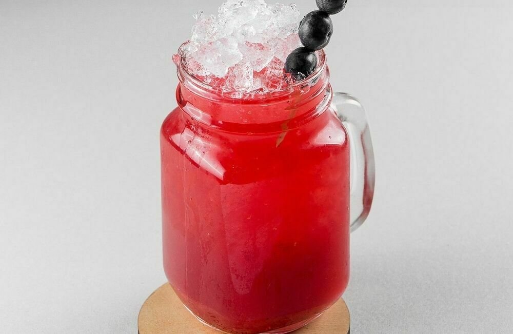 Strawberry-basil lemonade 250 ml