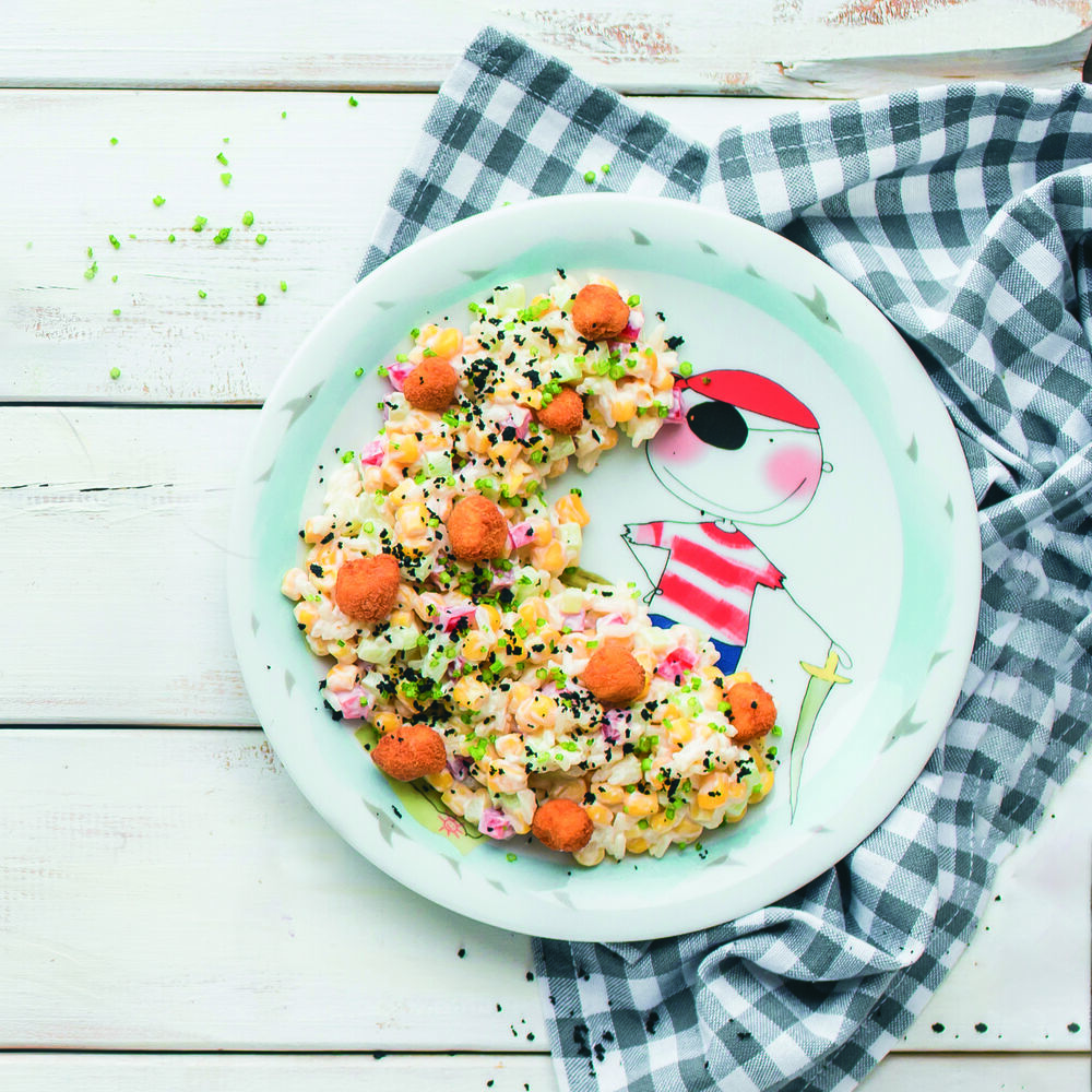 Corn salad with crispy fish and dressing (on your choice)