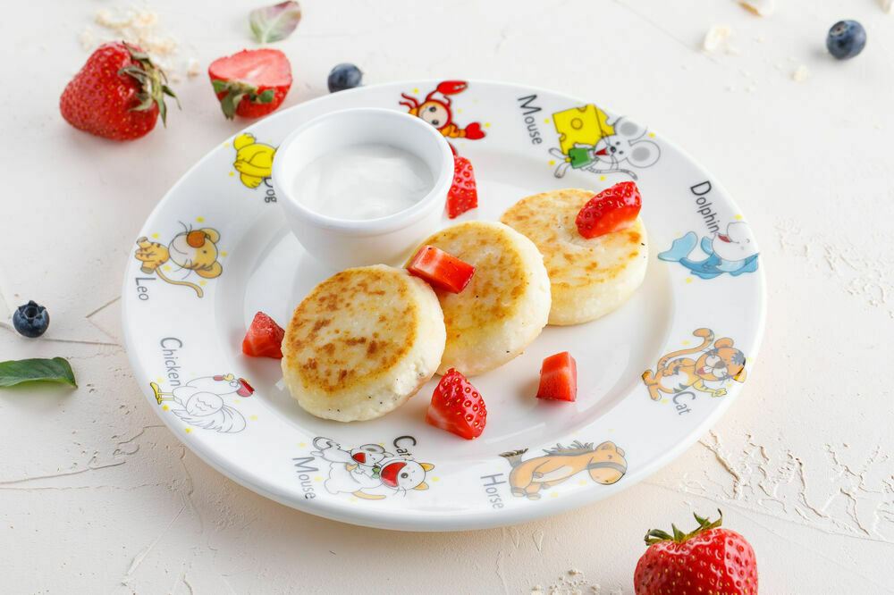 Сырники с клубникой