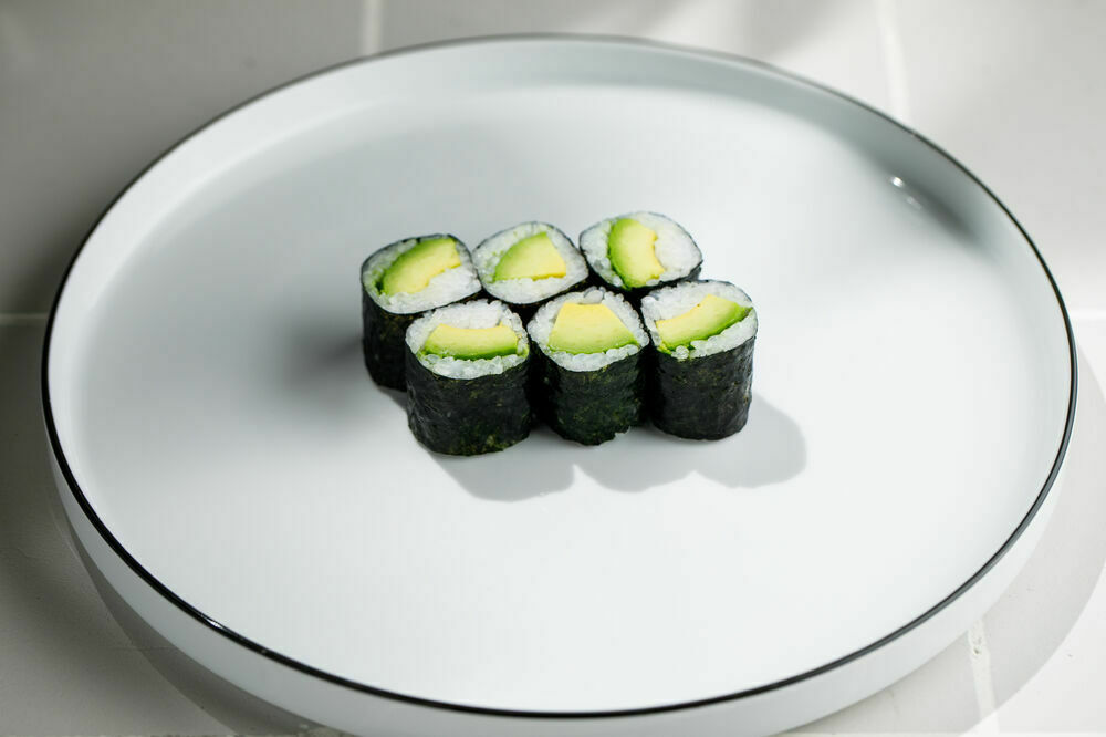 Roll with avocado