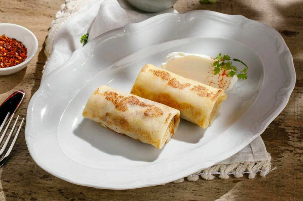 Блины с курицей и грибами в сливках 