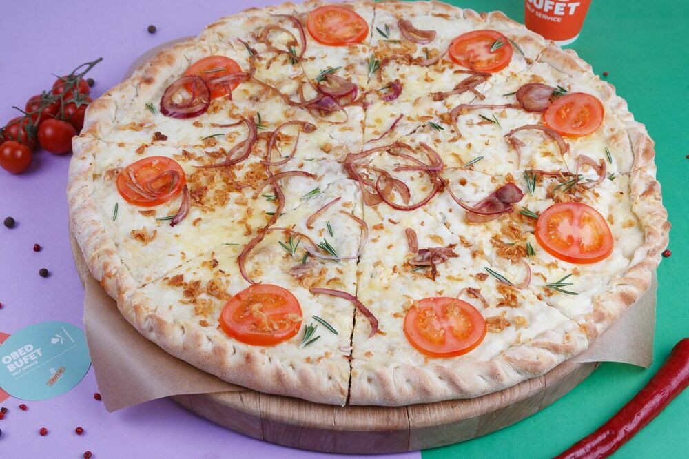 Pizza with mushrooms and cheese