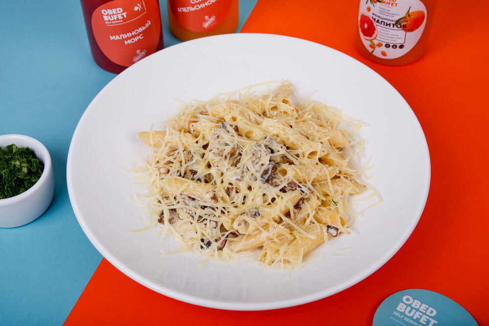 Pasta with a duck