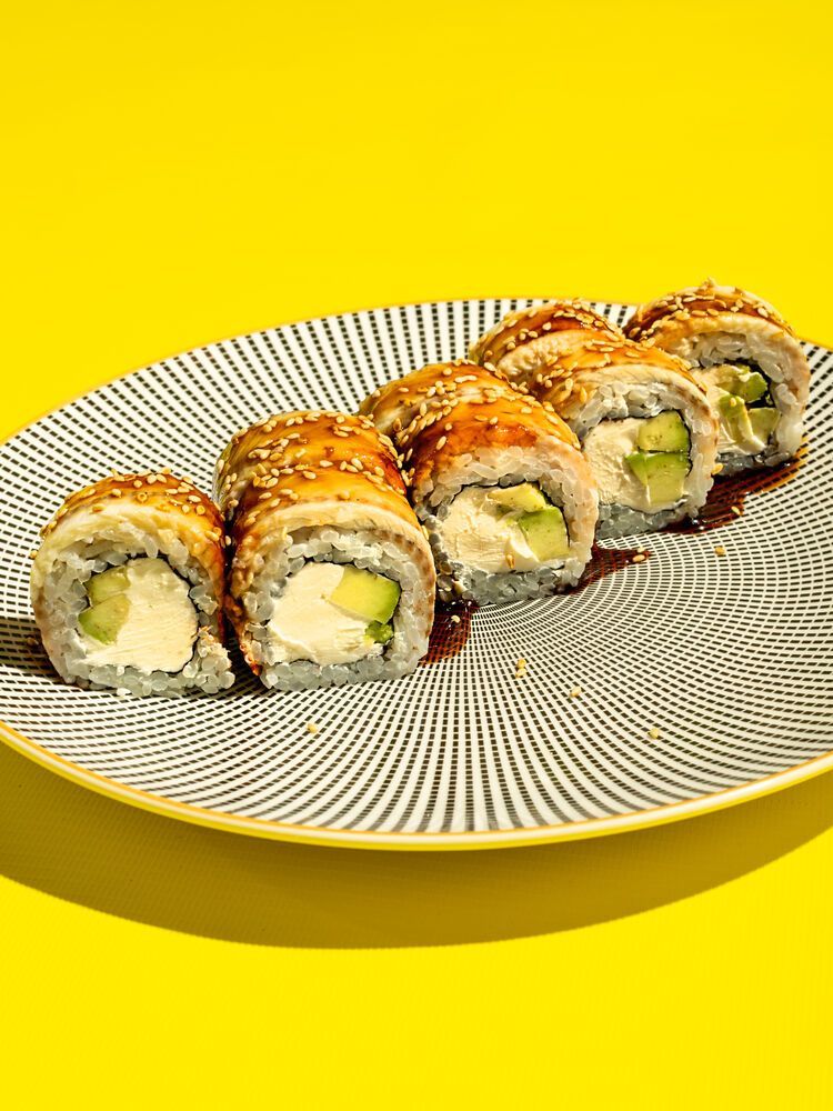 Creamy roll with eel
