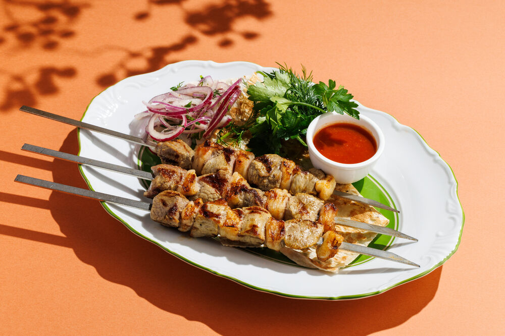 Lamb fillet and fat-tail skewers