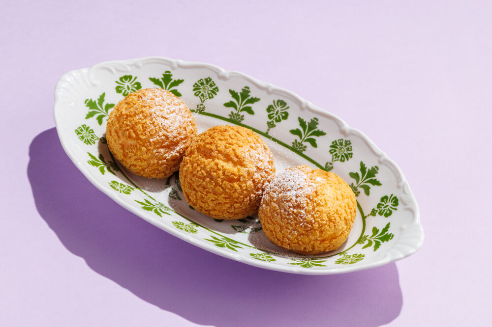 Custard buns