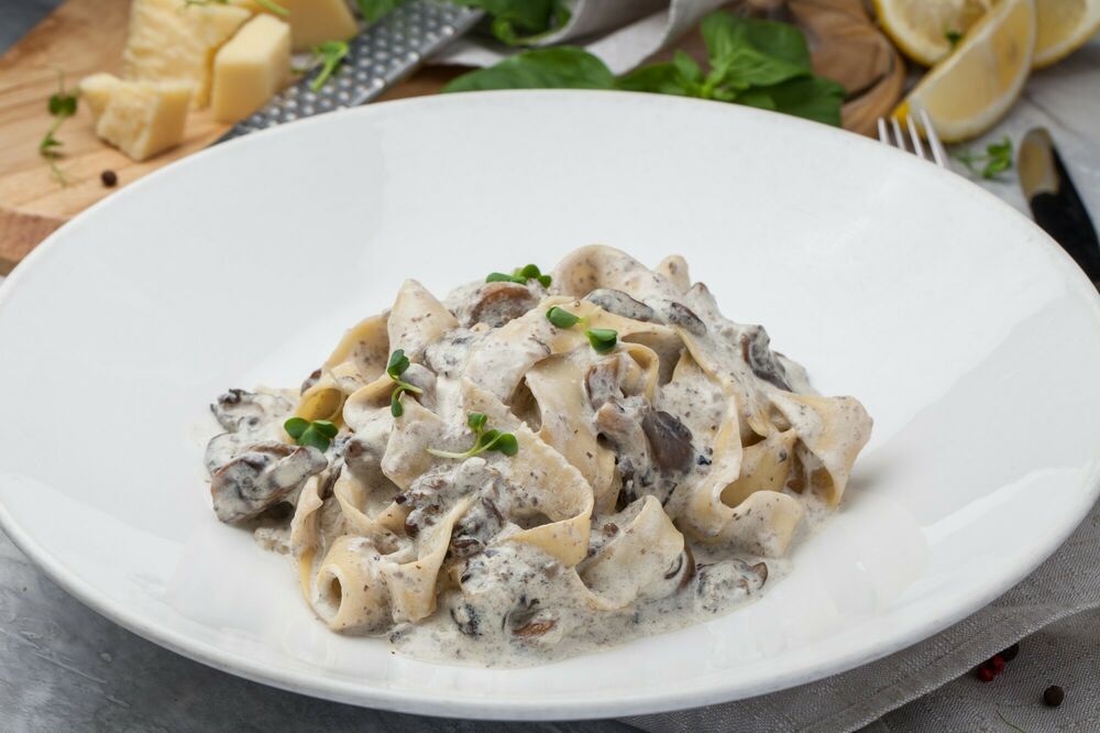 Pasta with porcini mushrooms
