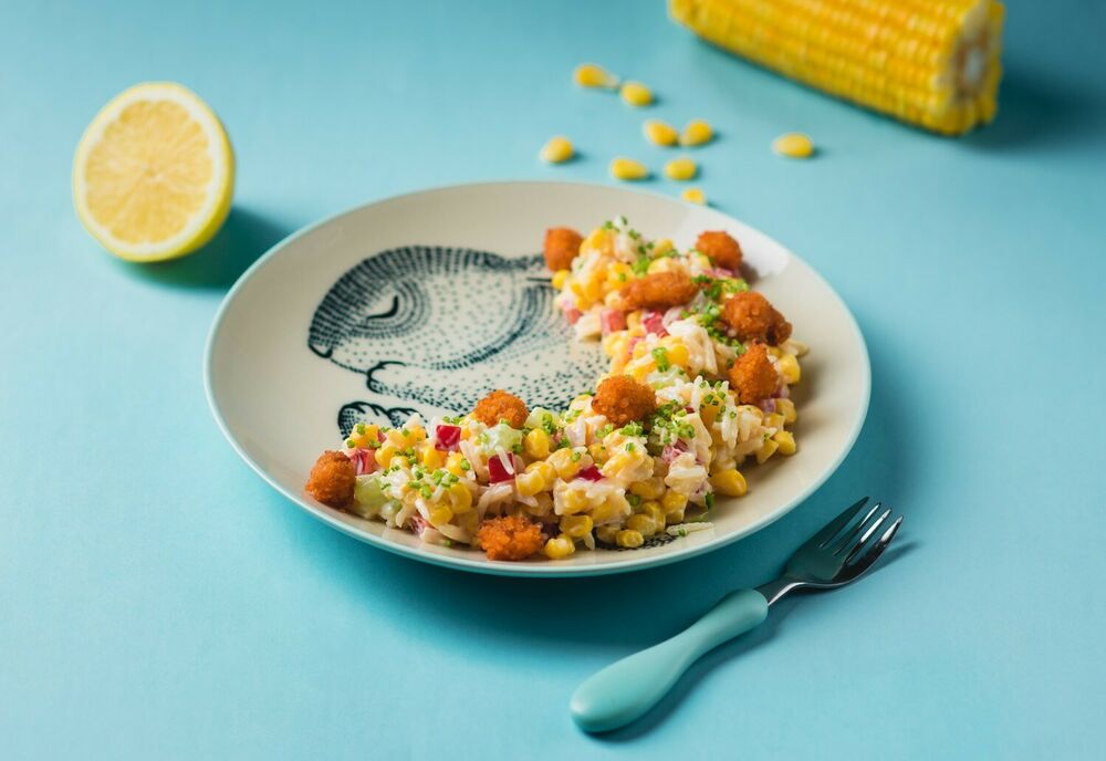 Salad with crispy fish