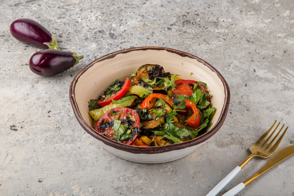 Салат по-гурийски