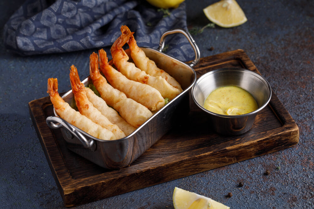 Fried shrimps with spicy sauce Curry