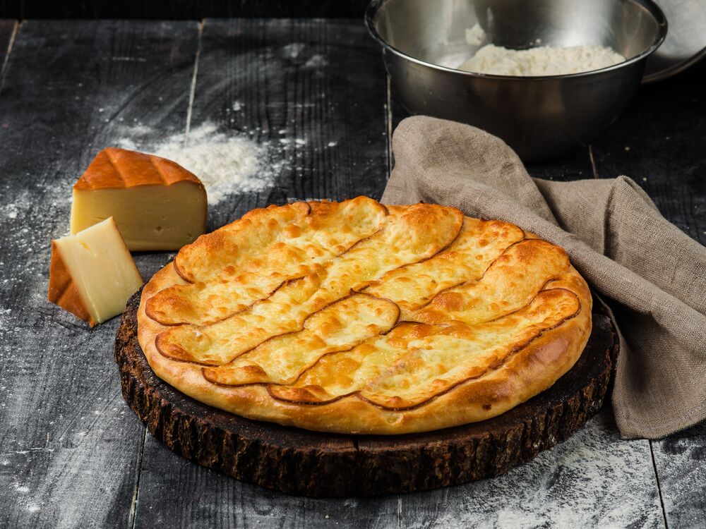 Khachapuri with smoked Suluguni