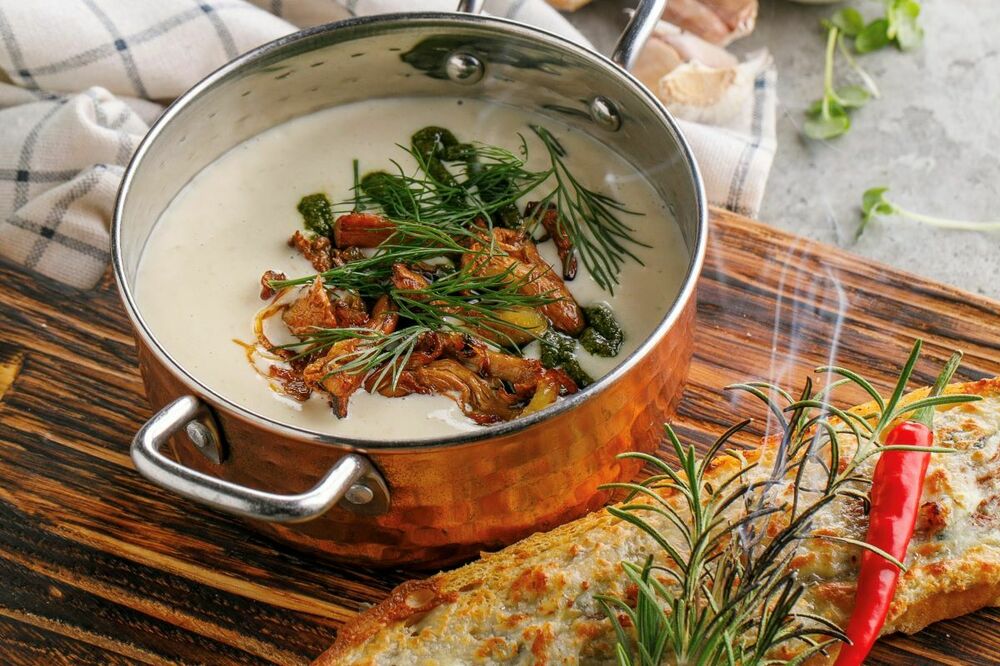 Potato cream soup with chanterelles