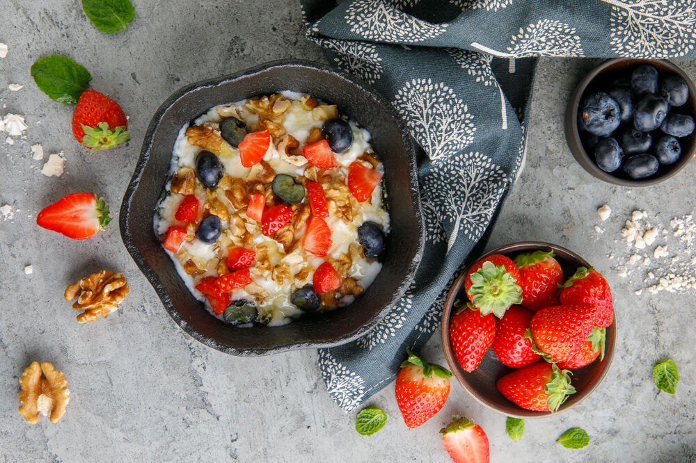 Matsoni with honey and fresh berries