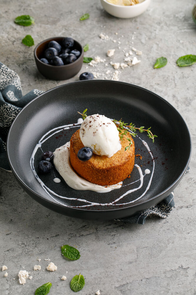 Blueberry pie with homemade ice cream