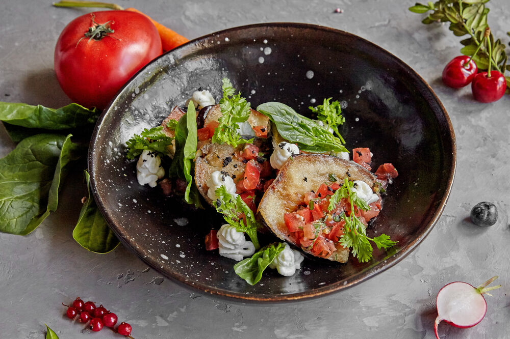 Crispy eggplant with cream of "Suluguni"