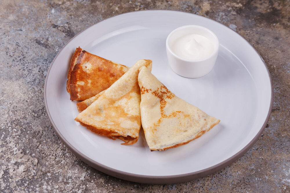 Pancakes with sour cream