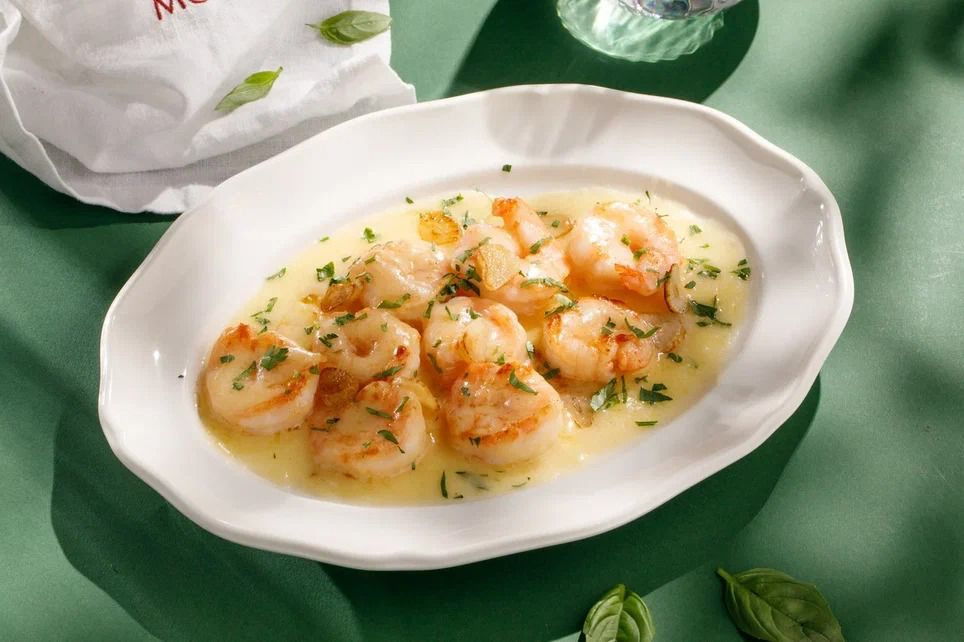 Fried shrimp with garlic