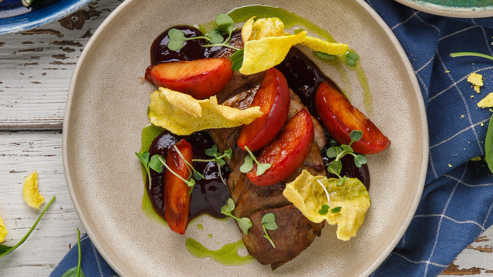 Duck breast with apples