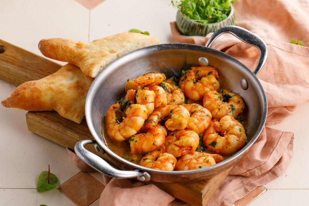 Shrimps with garlic and parsley