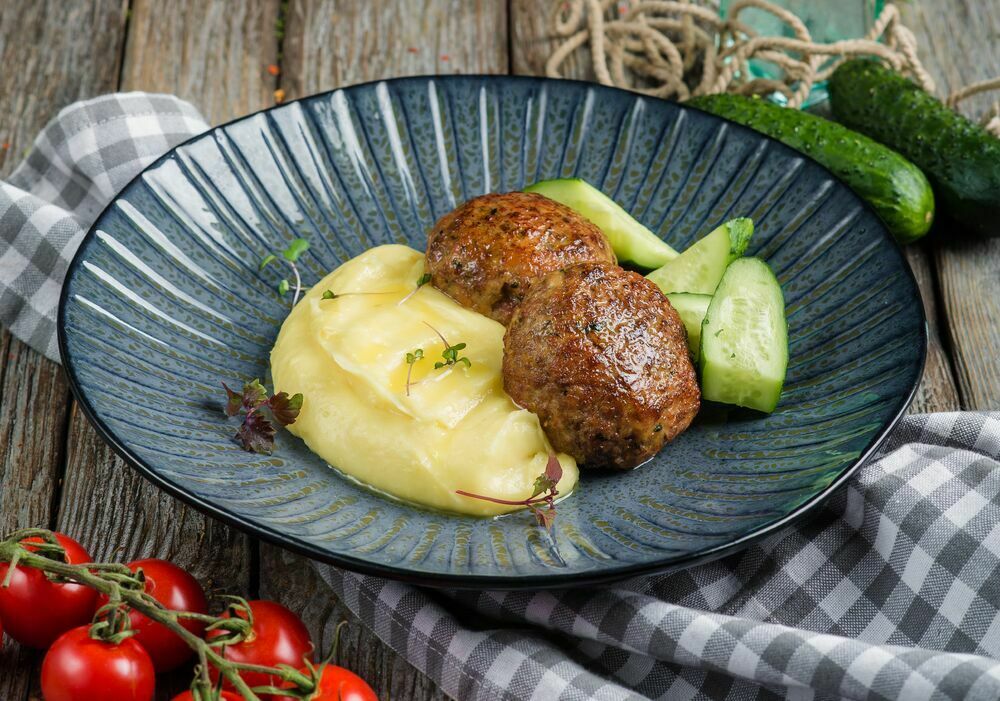Home-made cutlets from Petrovna