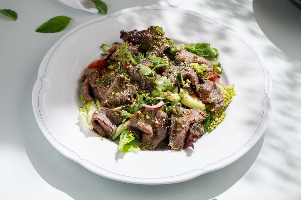 Thai salad with beef