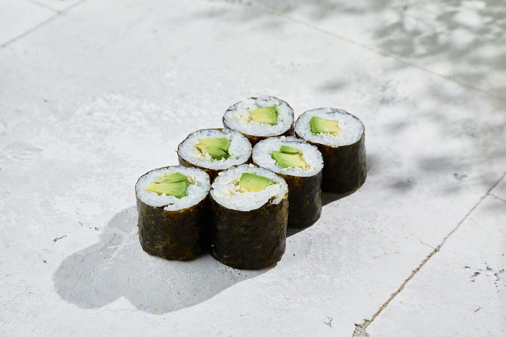 Roll with avocado