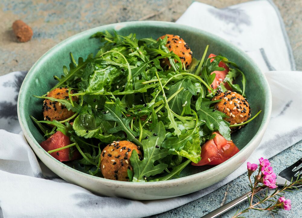 Falafel salad