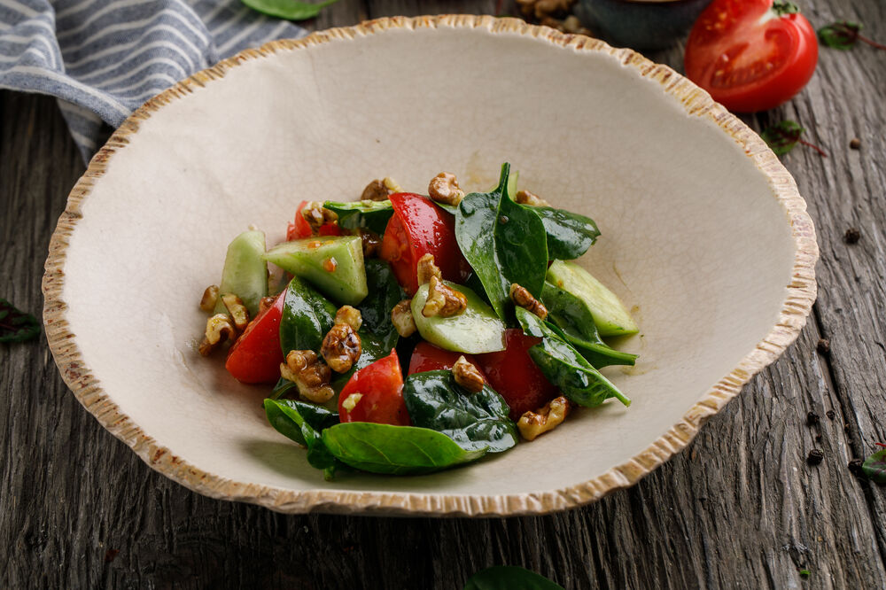 Овощной салат с кахетинским маслом