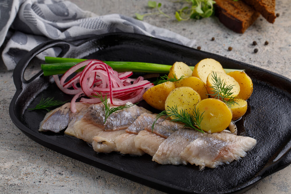 Murmansk herring with young potatoes