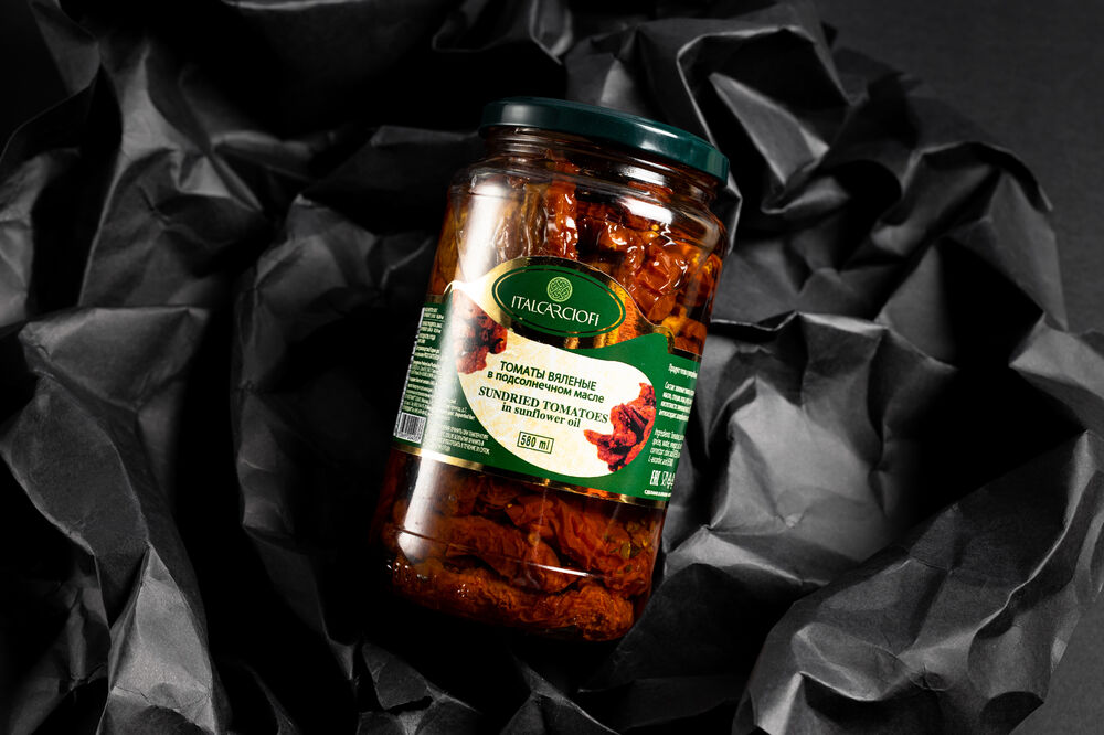  Sun-dried tomatoes in sunflower oil