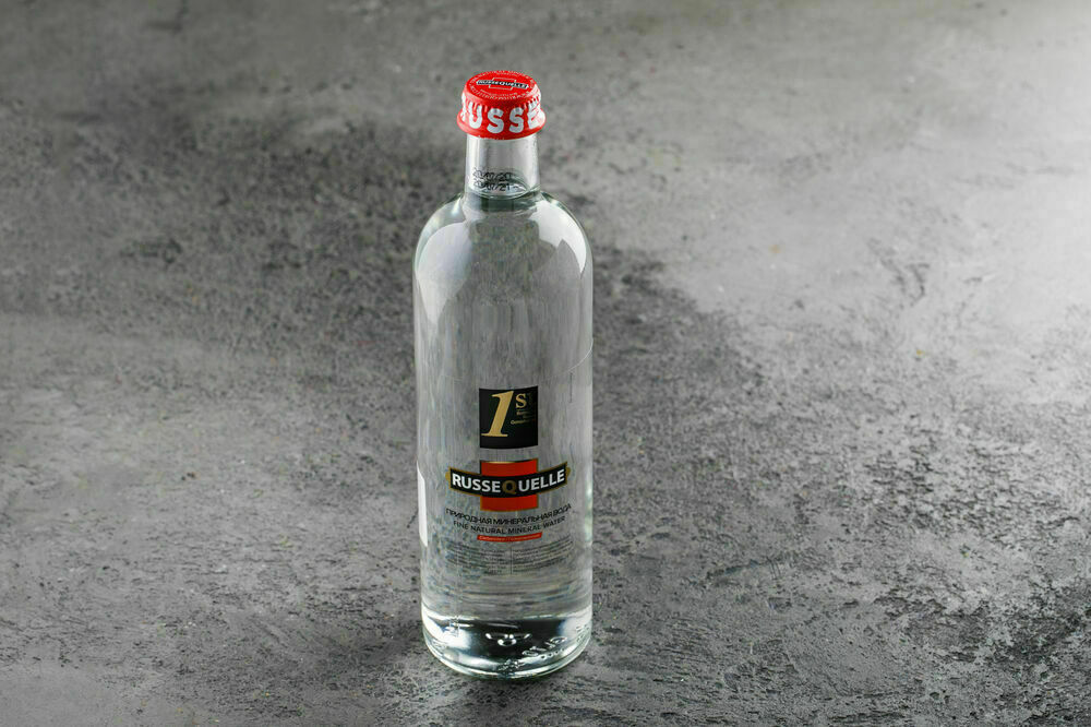 Russe Quelle sparkling mineral water