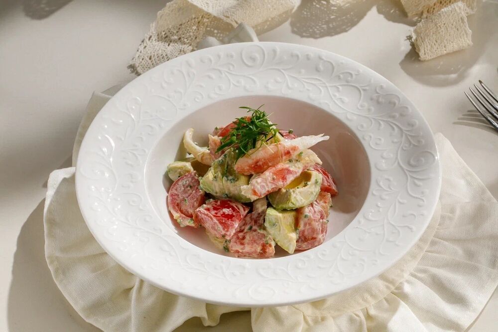 Salad with crab and avocado