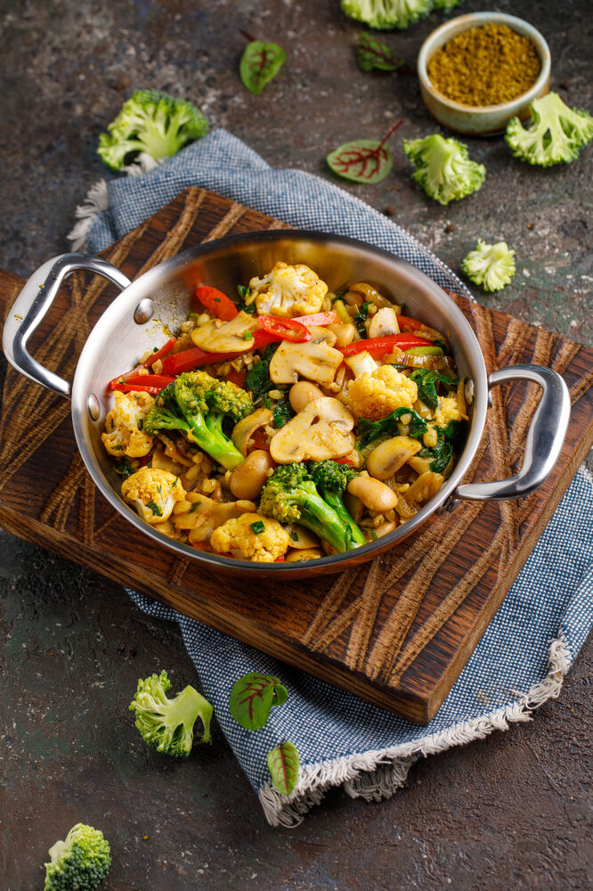 Spicy vegetables with mushrooms