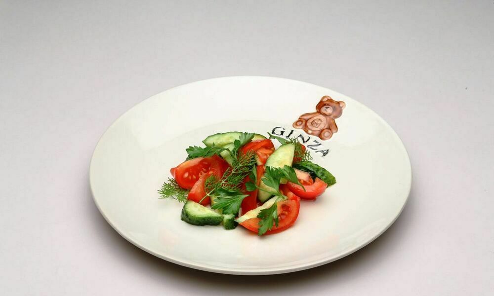 Овощной салат с оливковым маслом