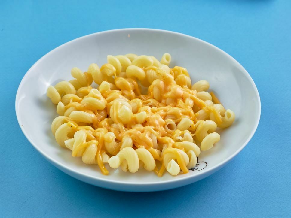 Macaros with cheese