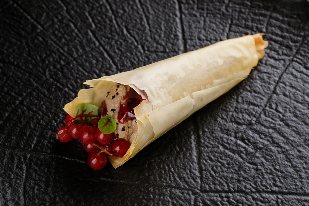 Hand roll with chicken liver pate