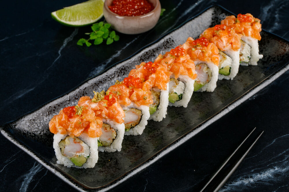 Roll with tartar salmon and tempura shrimp