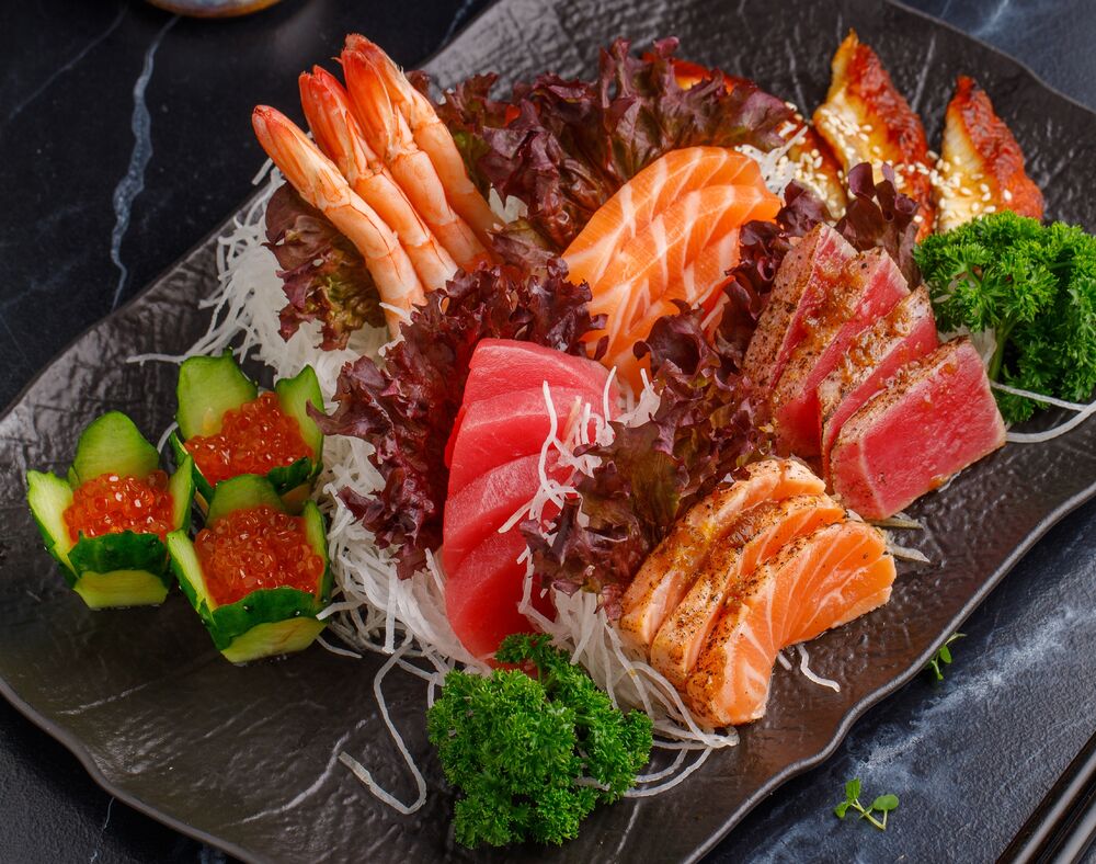 Assorted sashimi