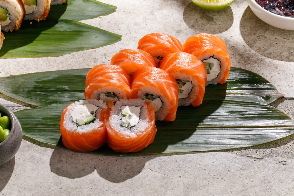 Philadelphia roll with salmon