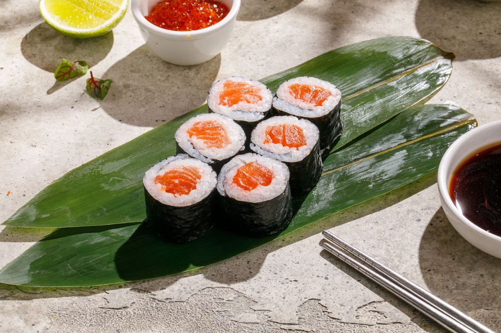 Salmon roll