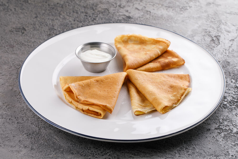 Pancakes with sour cream