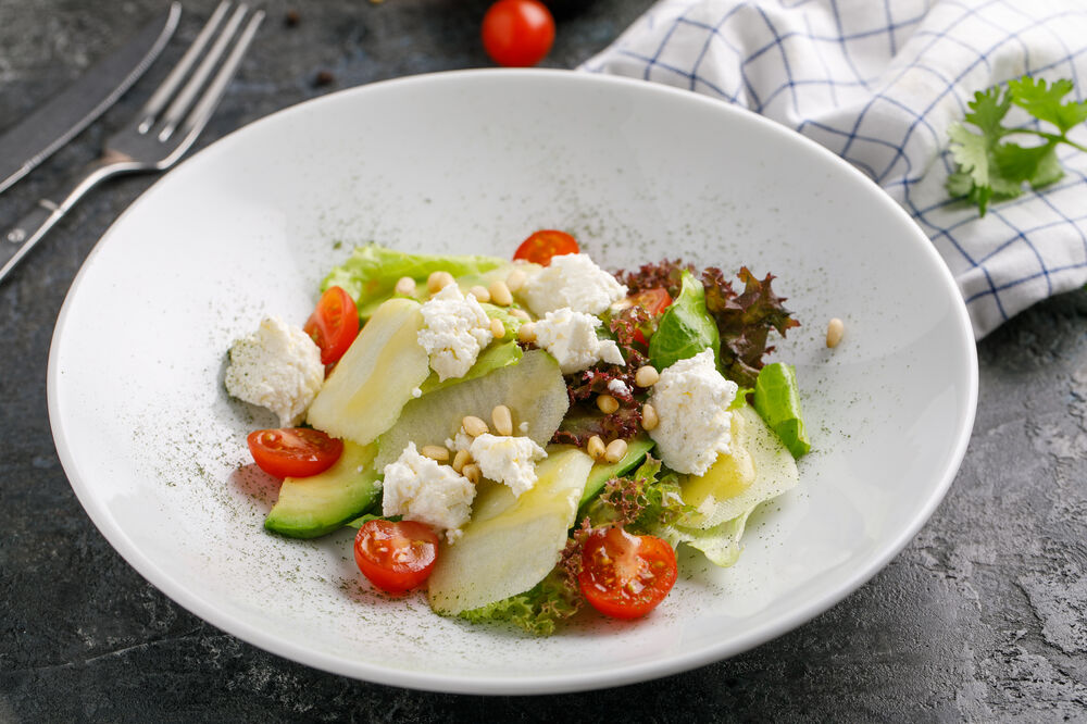 Salad with goat cheese