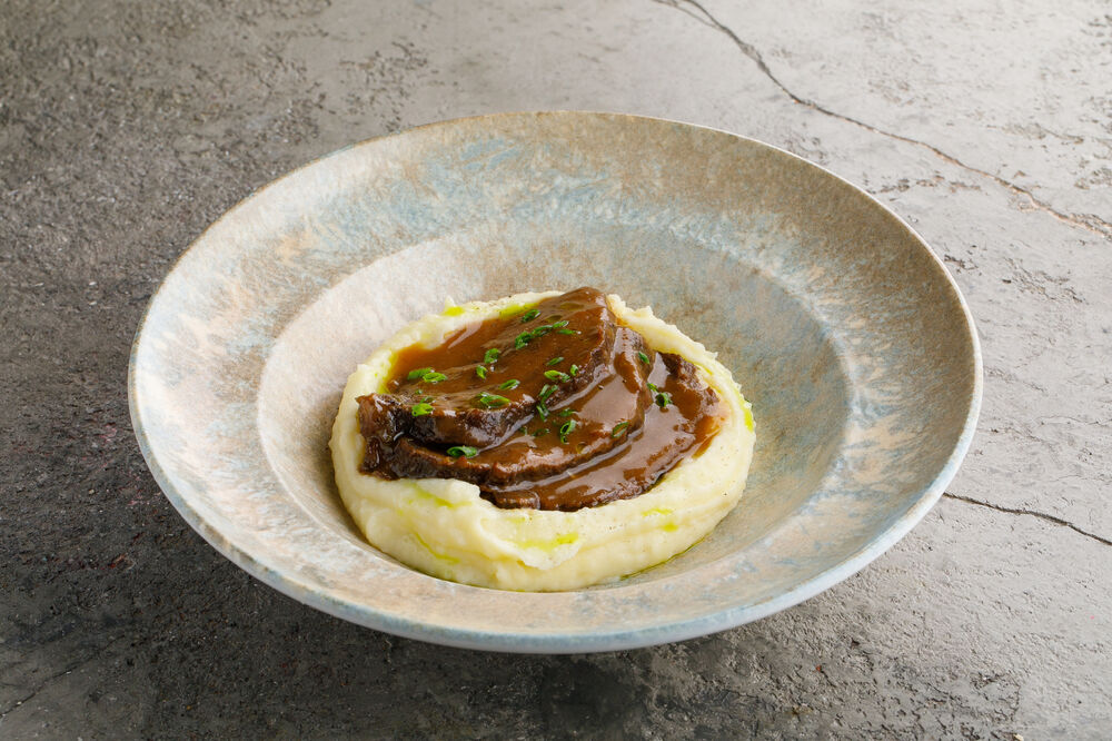  Veal cheeks with puree