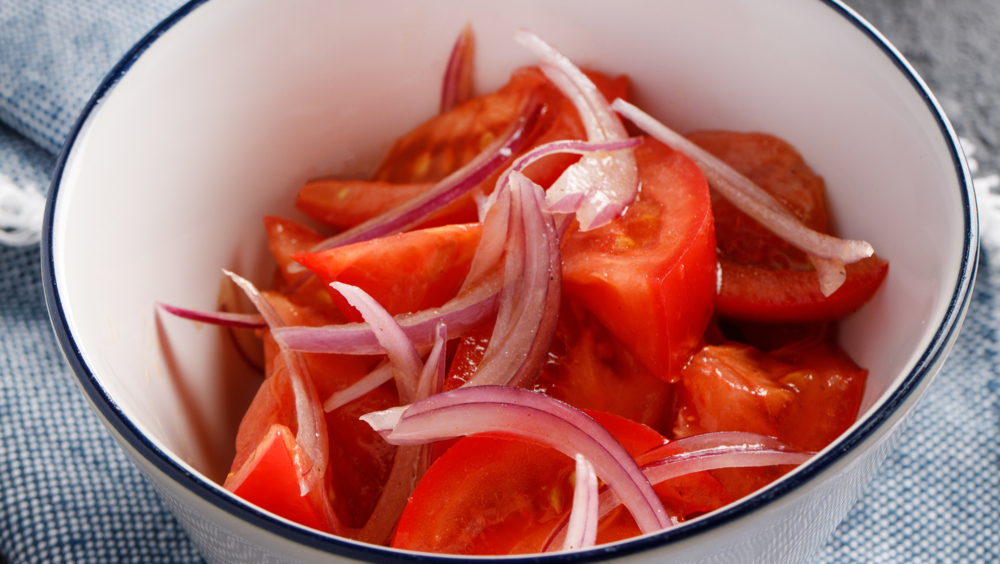 Tomatoes with red onions