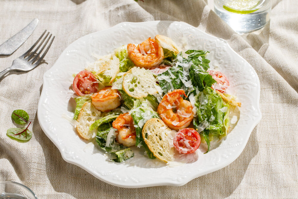  "Caesar salad with shrimps